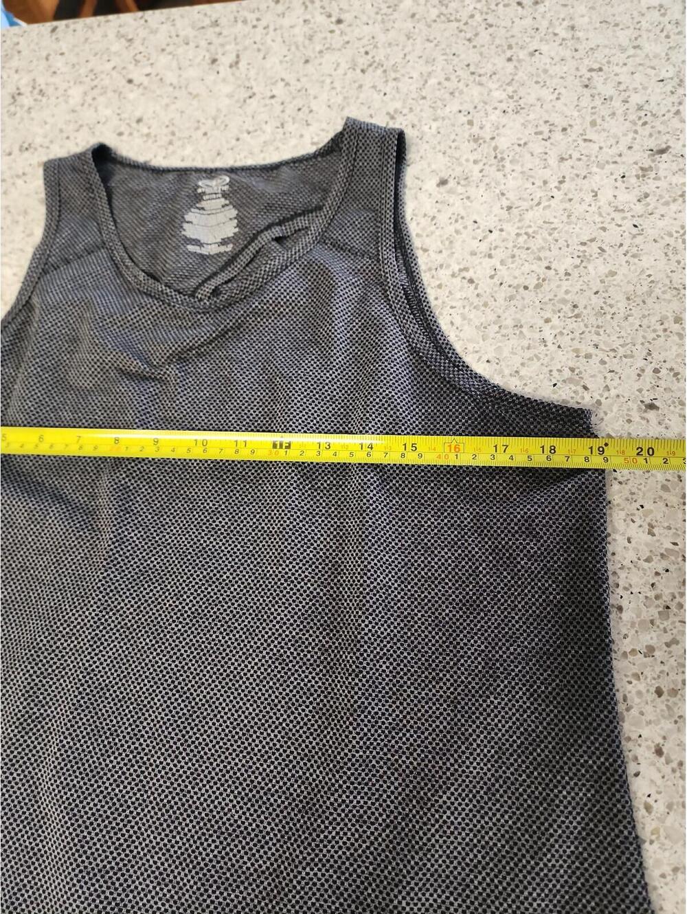 Tank top - Picture 7 of 8